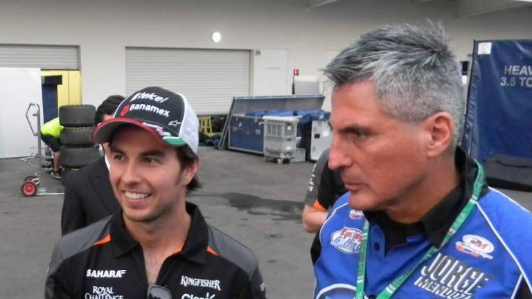 Jorge Mendoza (der.) junto a Sergio “Checo” Pérez.