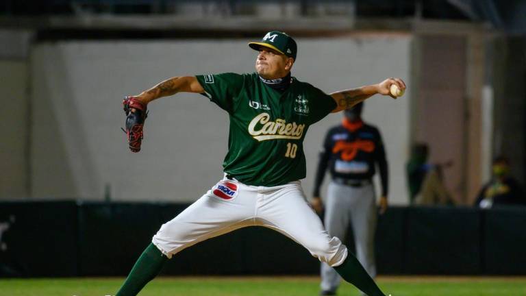 Santiago Gutiérrez lanzará para Tomateros de Culiacán a partir de la temporada 2021-2022.