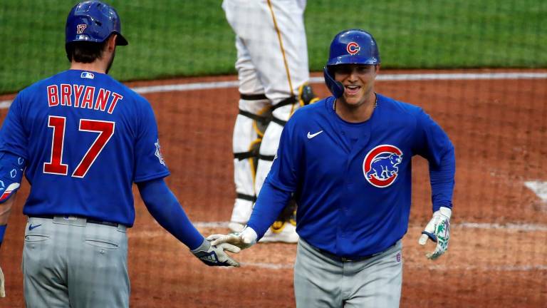 Joc Pederson dio dos jonrones para los Cachorros.