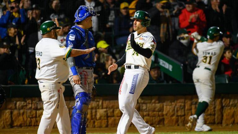 Derek recibe a Isaac Rodríguez.