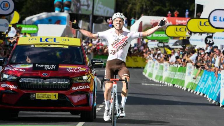 Bob Jungels celebra su triunfo.