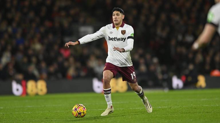 Edson Álvarez arrancó como titular en el empate del West Ham ante el Bournemouth.
