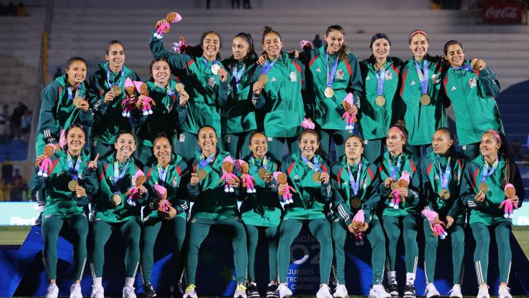 México recibe su oro panamericano.