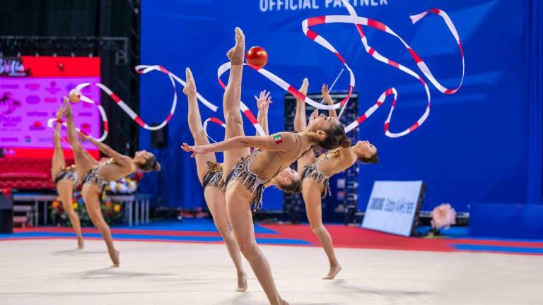 El conjunto mexicano de gimnasia rítmica obtuvo medalla de plata en la World Challenge Cup 2024.