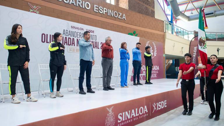 Con la presencia de autoridades estatales y destacados atletas, el Gobernador Rubén Rocha Moya encabezó la ceremonia de abanderamiento de la delegación sinaloense que participará en la Olimpiada Nacional Conade 2025.