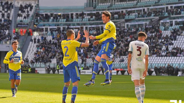 Dusan Vlahovic marca el primer gol por la Juve.