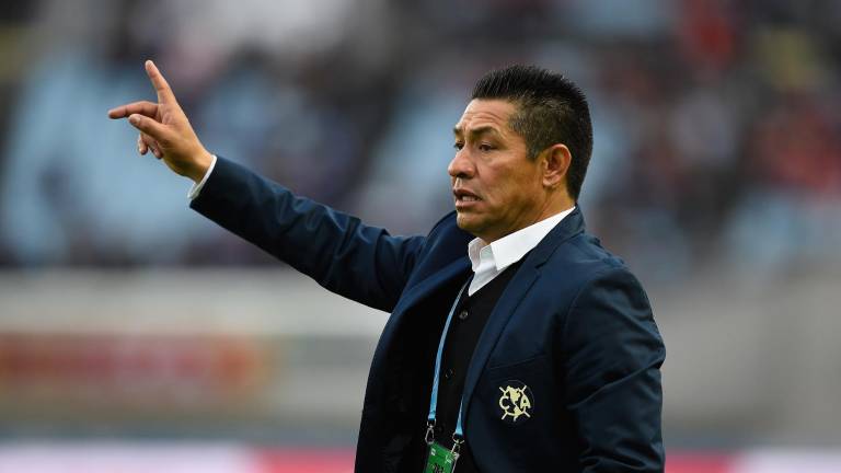 Ignacio Ambriz fue anunciado, oficialemente, como nuevo entrenador del SD Huesca, en España.