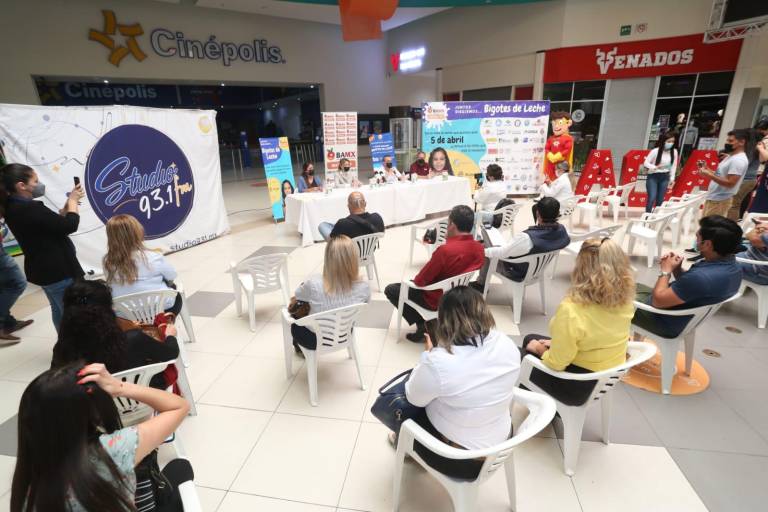 Invitan a donar leche para población vulnerable del sur de Sinaloa en campaña ‘bigotes de leche’