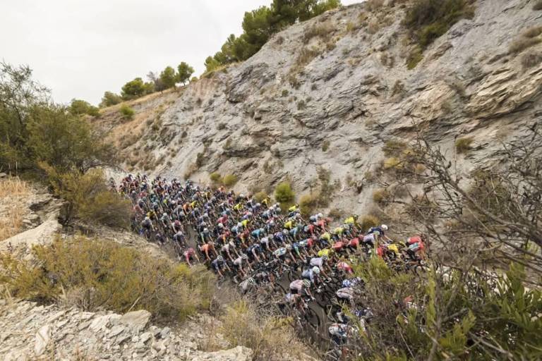 Isaac del Toro cae 22 puestos en La Vuelta a España tras dura etapa montañosa