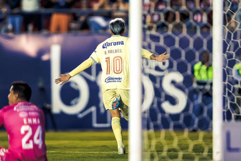 América pone un pie en las semifinales