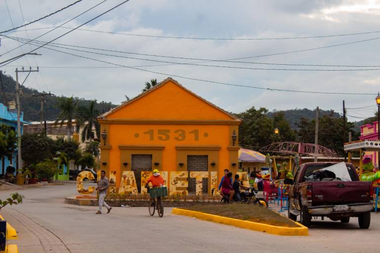 Presenta Sectur la segunda etapa del programa Coloreando Sinaloa