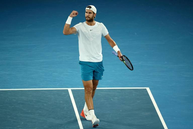 Karen Khachanov, a semifinales luego que Sebastián Korda abandonara en Australia
