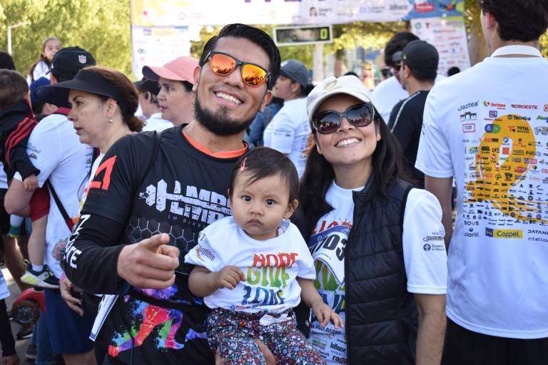 Salen sinaloenses a correr para ayudar a quien más lo necesita