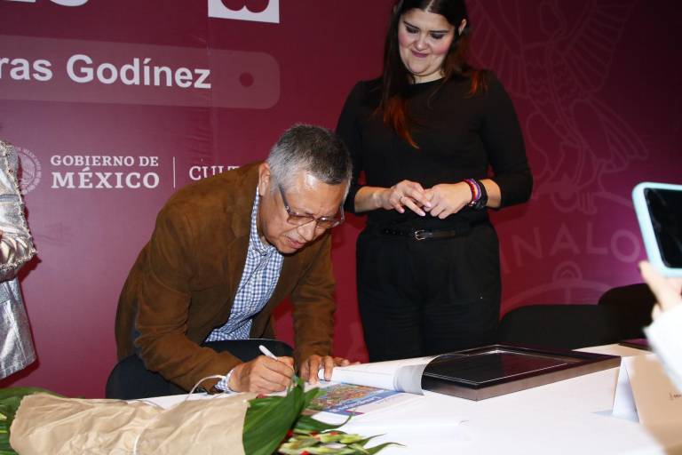 Entregan a Ito Contreras el Premio Sinaloa de Artes