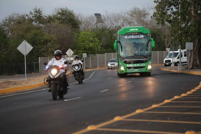 La Selección Mexicana de futbol llega con total hermetismo a Mazatlán