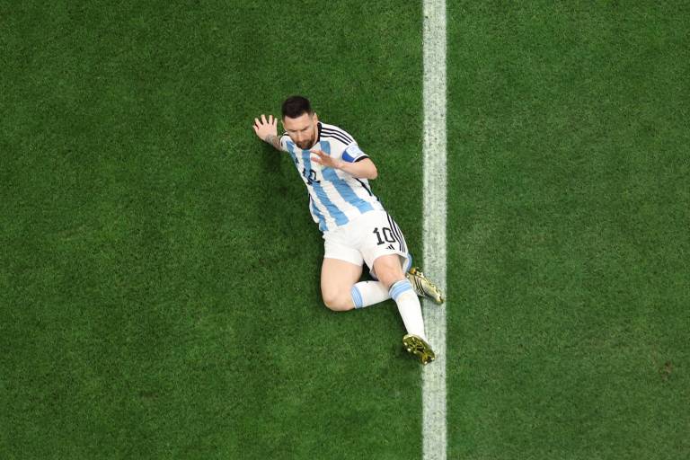 Lionel Messi reportará al PSG a principios de enero