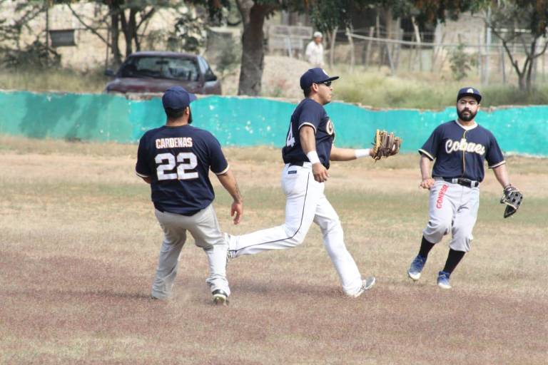 Cobaes le da una lección a Auditoría-SAT en la Liga de Beisbol Magisterial