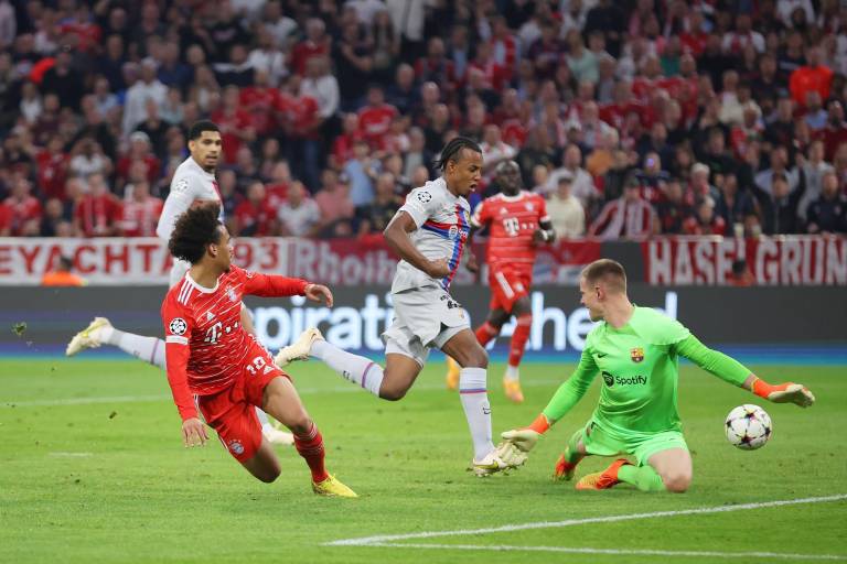 Bayern Múnich se hizo fuerte en casa para imponerse ante Barcelona en la Champions