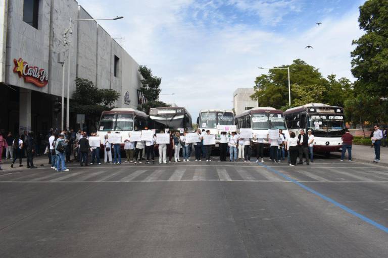 Sector transportista de Sinaloa se une a manifestación por desaparición de Jaime Michel Palazuelos Velázquez