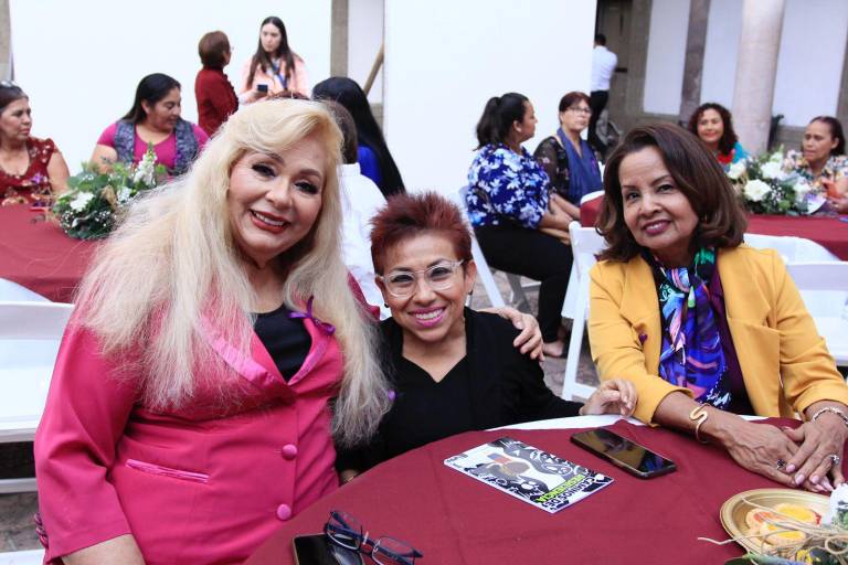 Reconocen a mujeres que Construyen Bienestar