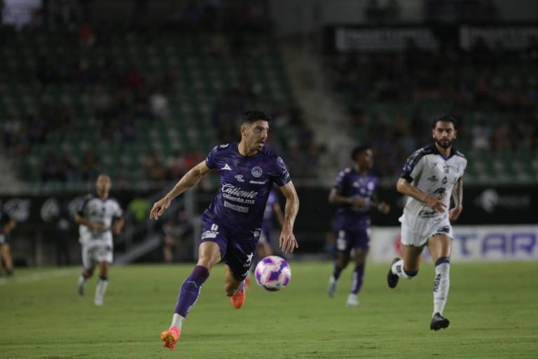 Mazatlán FC deja escapar el triunfo en el último minuto y empata 2-2 con Querétaro