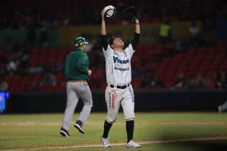 Luce Téllez en el montículo y lleva a ganar serie a Venados