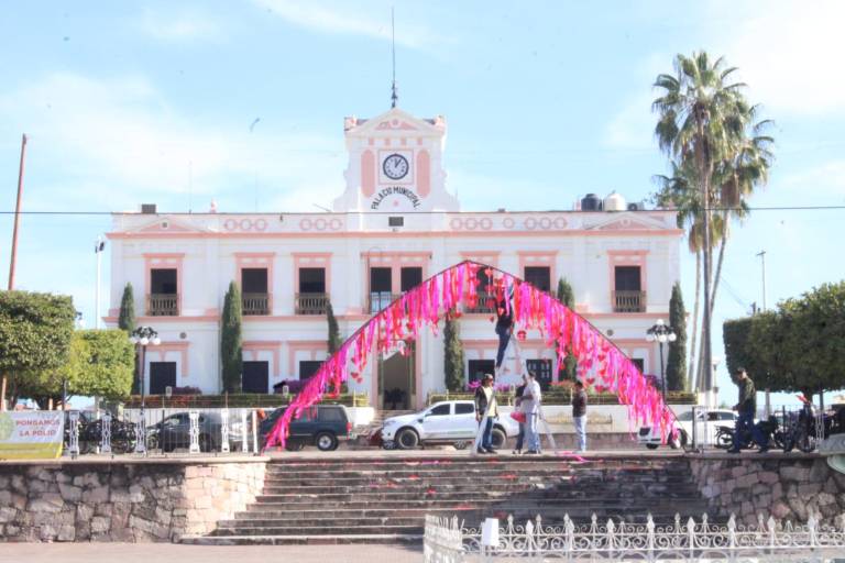 Convierten la plazuela Gabriel Leyva de El Rosario en sede de la celebración de San Valentín