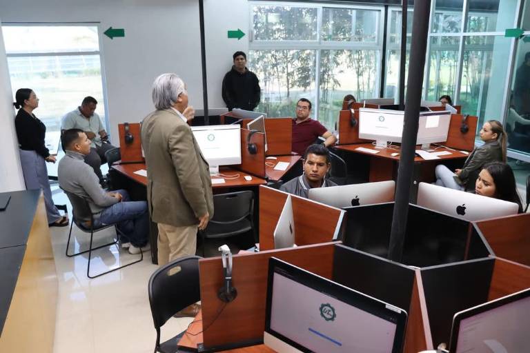 Presentan examen de ingreso aspirantes a los programas de posgrado de UTEsc