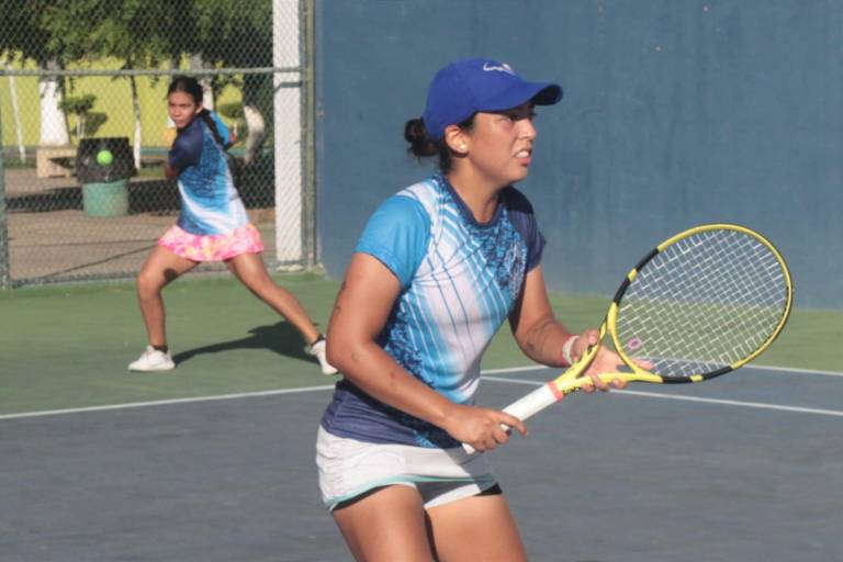 Jornada productiva de Pseudos en Tenis Bajo Techo