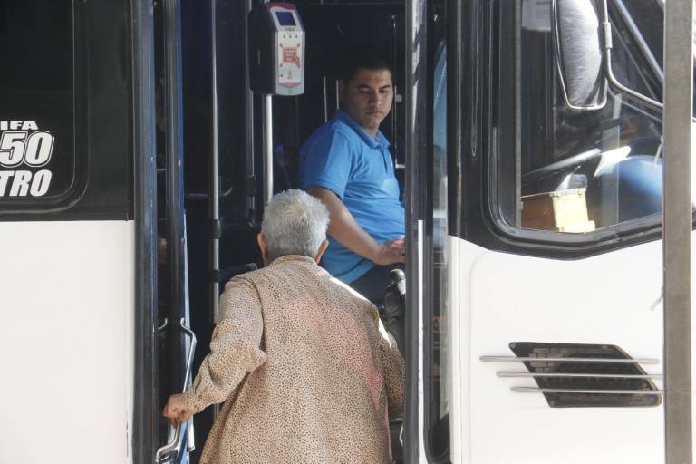 Sin denuncia, Gobierno no puede actuar por falta de prestaciones de ley a choferes de transporte público en Sinaloa
