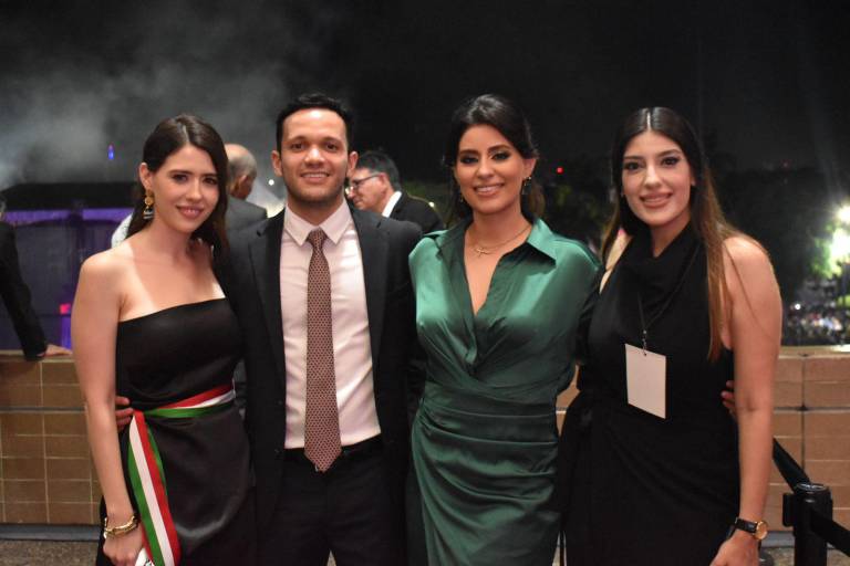 Gritan sinaloenses ¡Viva México!