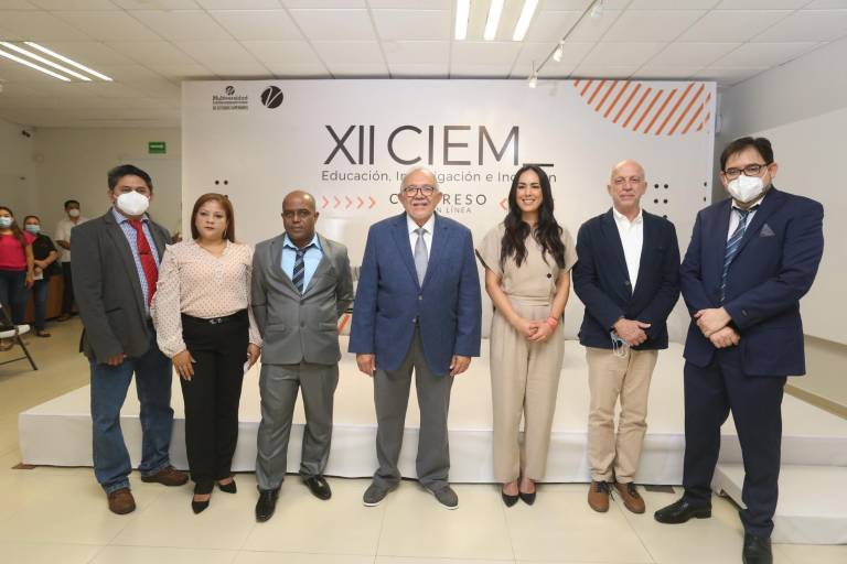 Intercambian conocimientos sobre educación en el Congreso Educativo CIEM