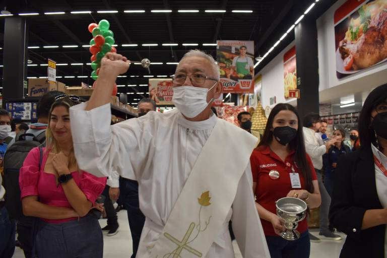 Abre Casa Ley nueva tienda en Plaza Explanada en Culiacán