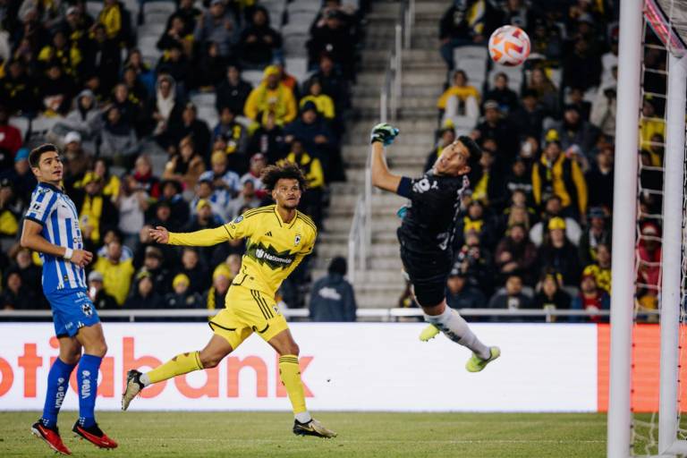 Rayados sucumbe en Columbus, pero tiene vida en la serie