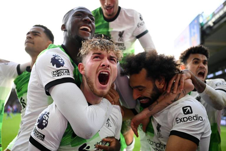 Elliott marca la diferencia y el Liverpool toma la cima de la Premier