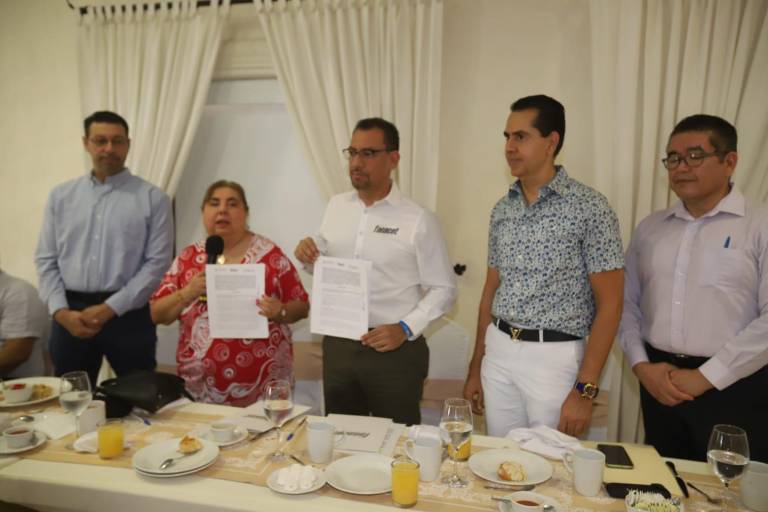 Fonacot y contadores de Mazatlán firman convenio para beneficiar a trabajadores