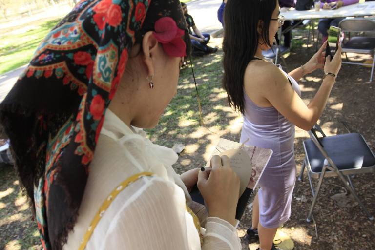 Celebran a la poesía con lecturas en el Jardín Botánico