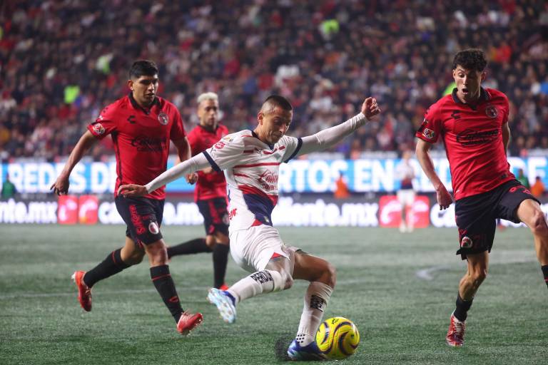 Chivas rescata el empate en Tijuana