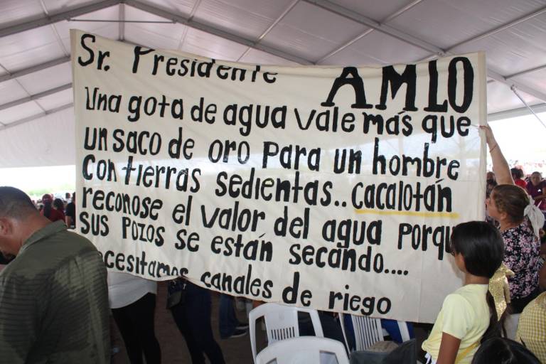 Ejidos de Rosario acuden a evento de AMLO y Sheinbaum para demandar se les contemple en la distribución de agua