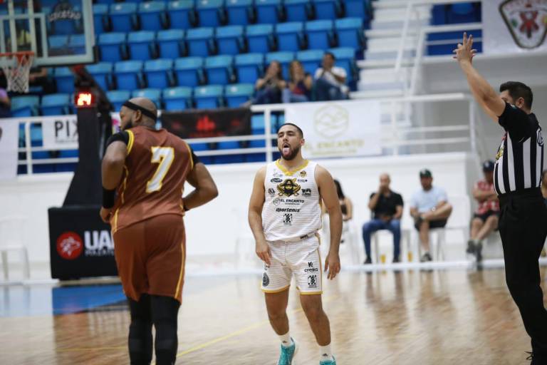 Piratas Basketball se queda corto en casa