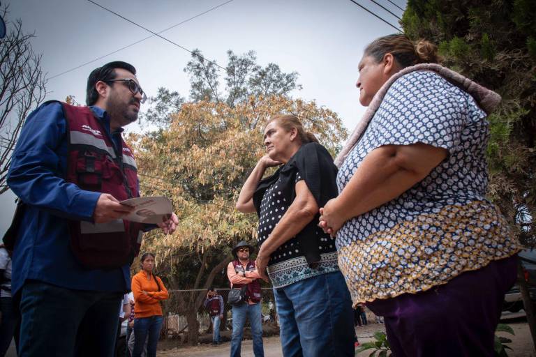 Gámez promete agua potable, un nuevo panteón y calles pavimentadas para sector poniente de Culiacán