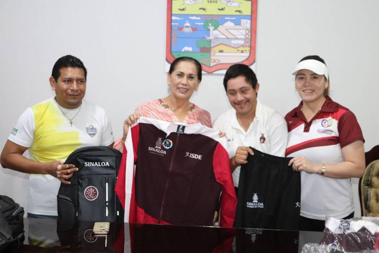 Entregan en Escuinapa uniformes a atletas de deporte adaptado para juegos Conade 2023