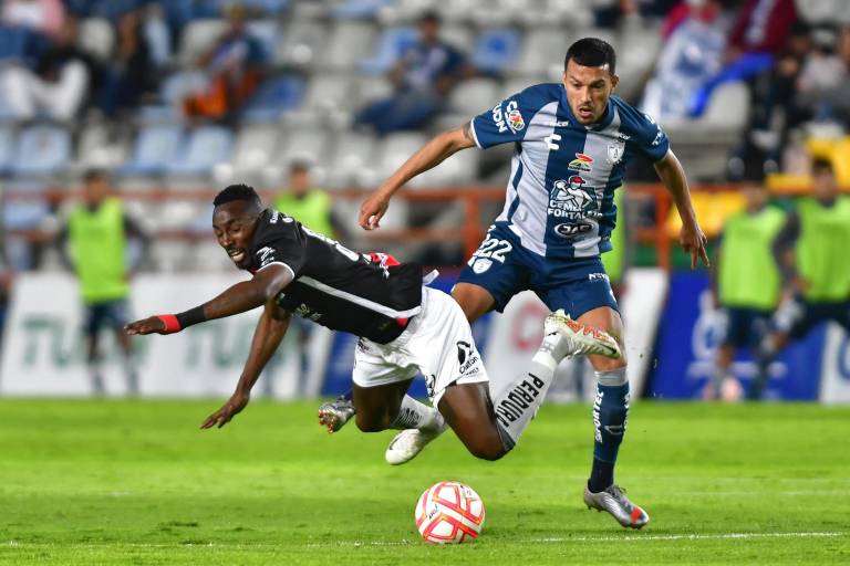 Pachuca le pega con autoridad al Atlas