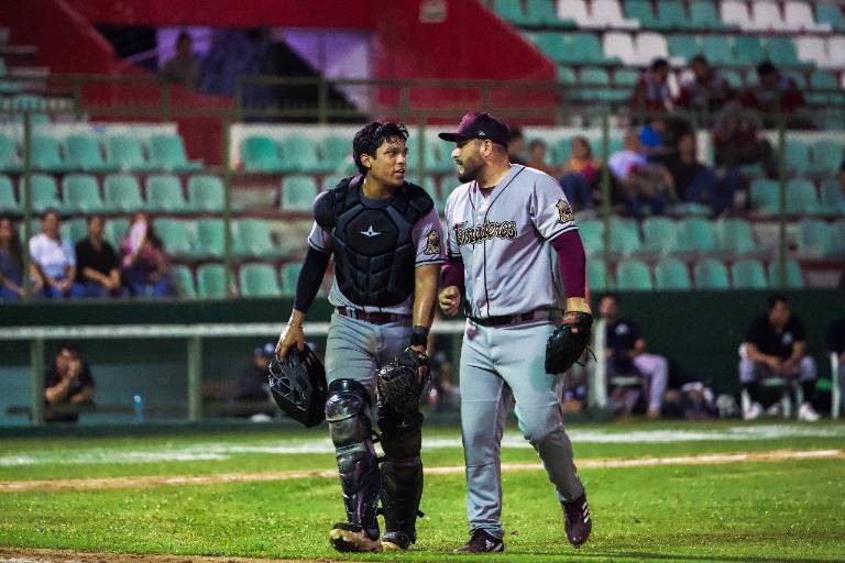 Sultanes le saca el juego a Tomateros en la novena entrada