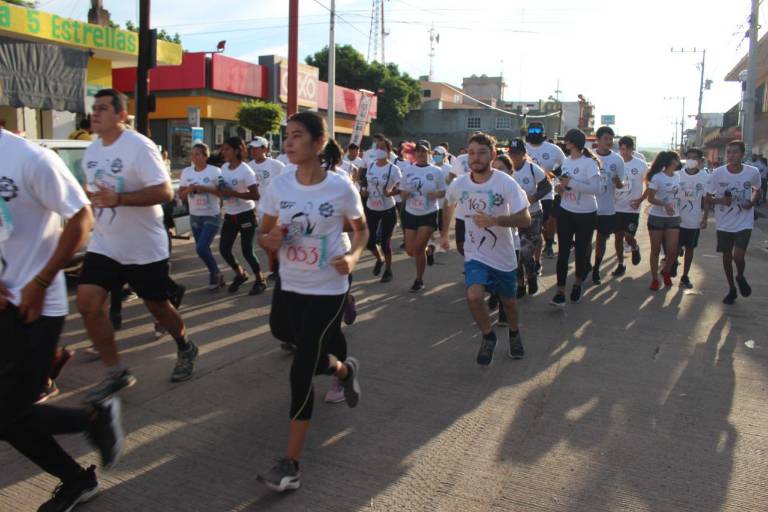 Conmemora UTEsc 30 aniversario de Universidades Tecnológicas con carrera 5k
