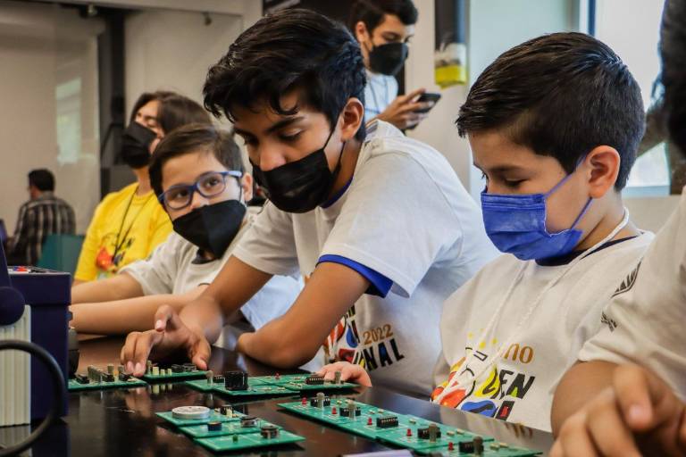 Viven una gran aventura científica en el Verano CienCiaSional 2022