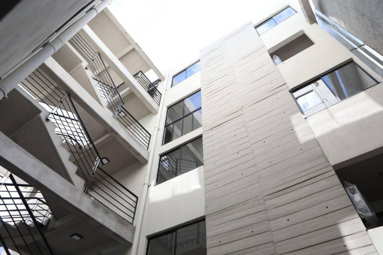 ¿Vivienda para los que menos tienen?: programas sociales no contemplan a la población en situación de calle
