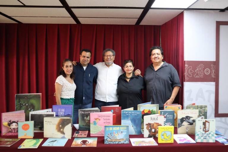 La lectura en un asunto de familia, asegura Élmer Mendoza