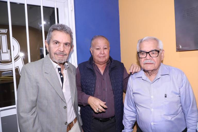 Ingenieros Civiles de Mazatlán devela placa conmemorativa