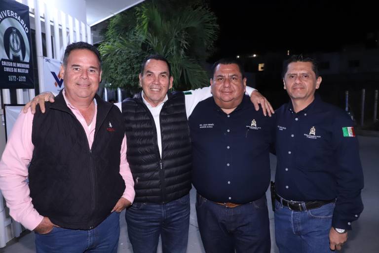 Ingenieros Civiles de Mazatlán devela placa conmemorativa